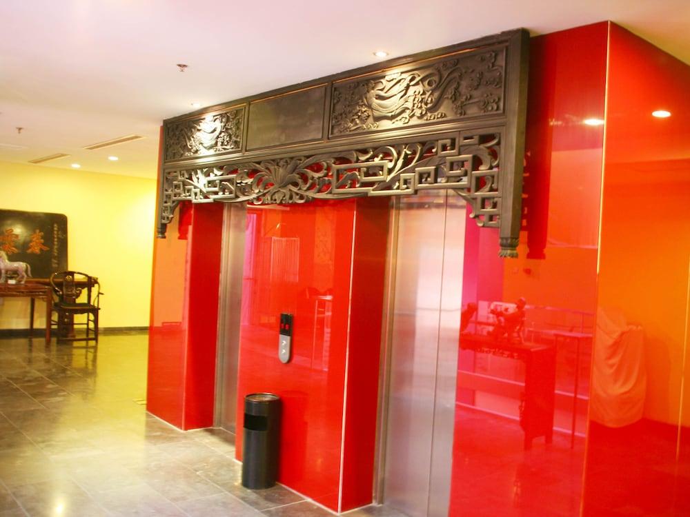 China Community Culture & Art Hotel Циндао Екстериор снимка