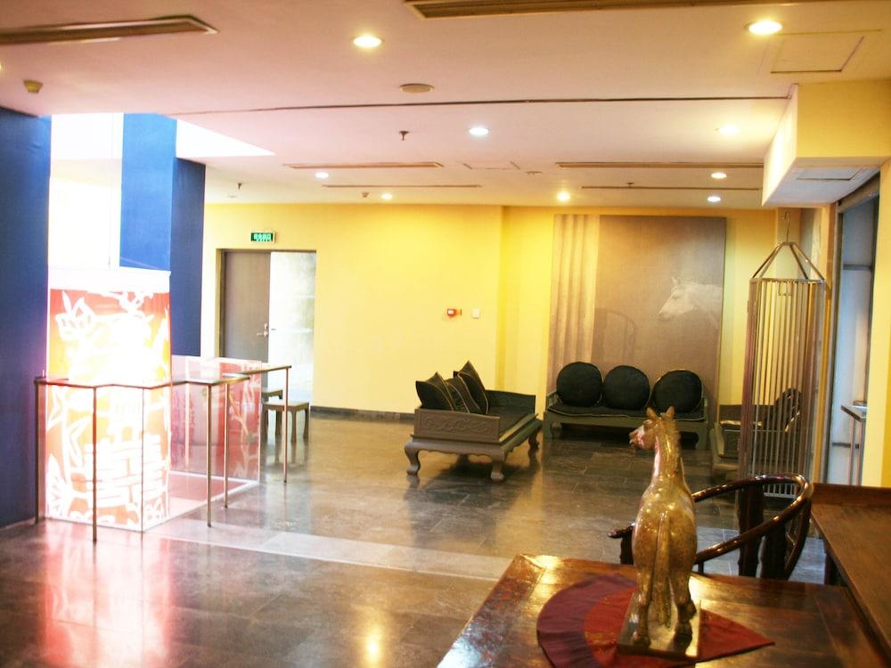 China Community Culture & Art Hotel Циндао Екстериор снимка