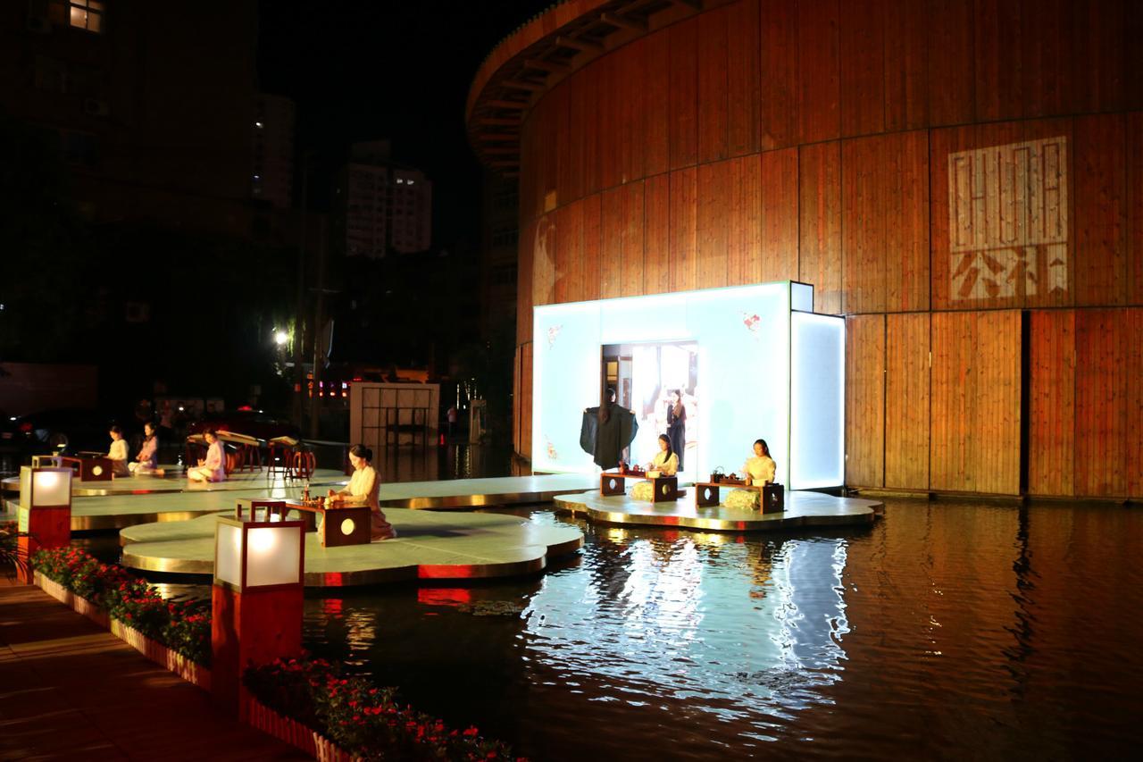 China Community Culture & Art Hotel Циндао Екстериор снимка